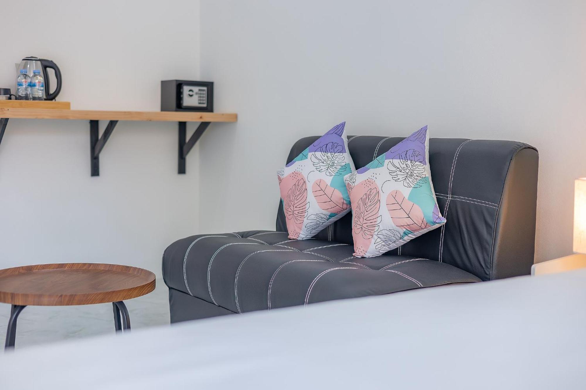 Karon Hotel At 22 외부 사진